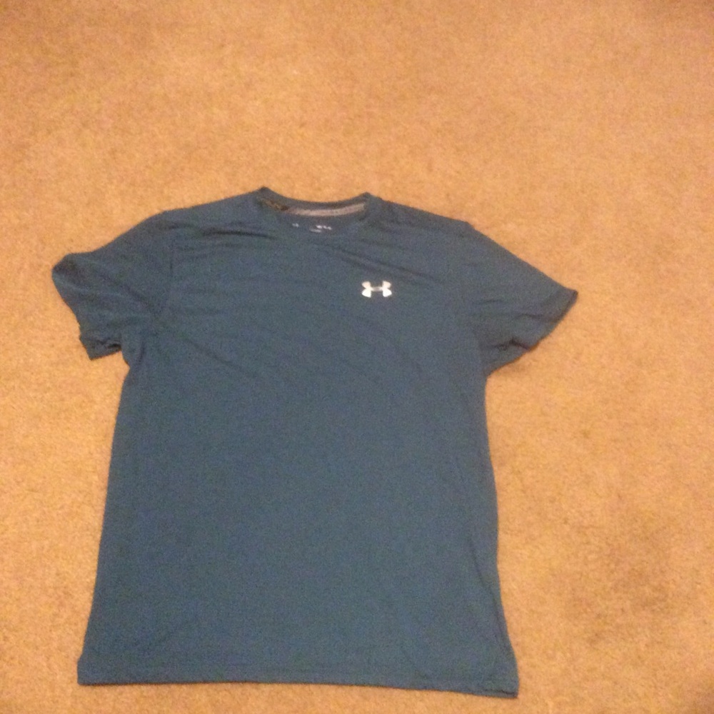 Men’s medium SS Under Armour T-shirt